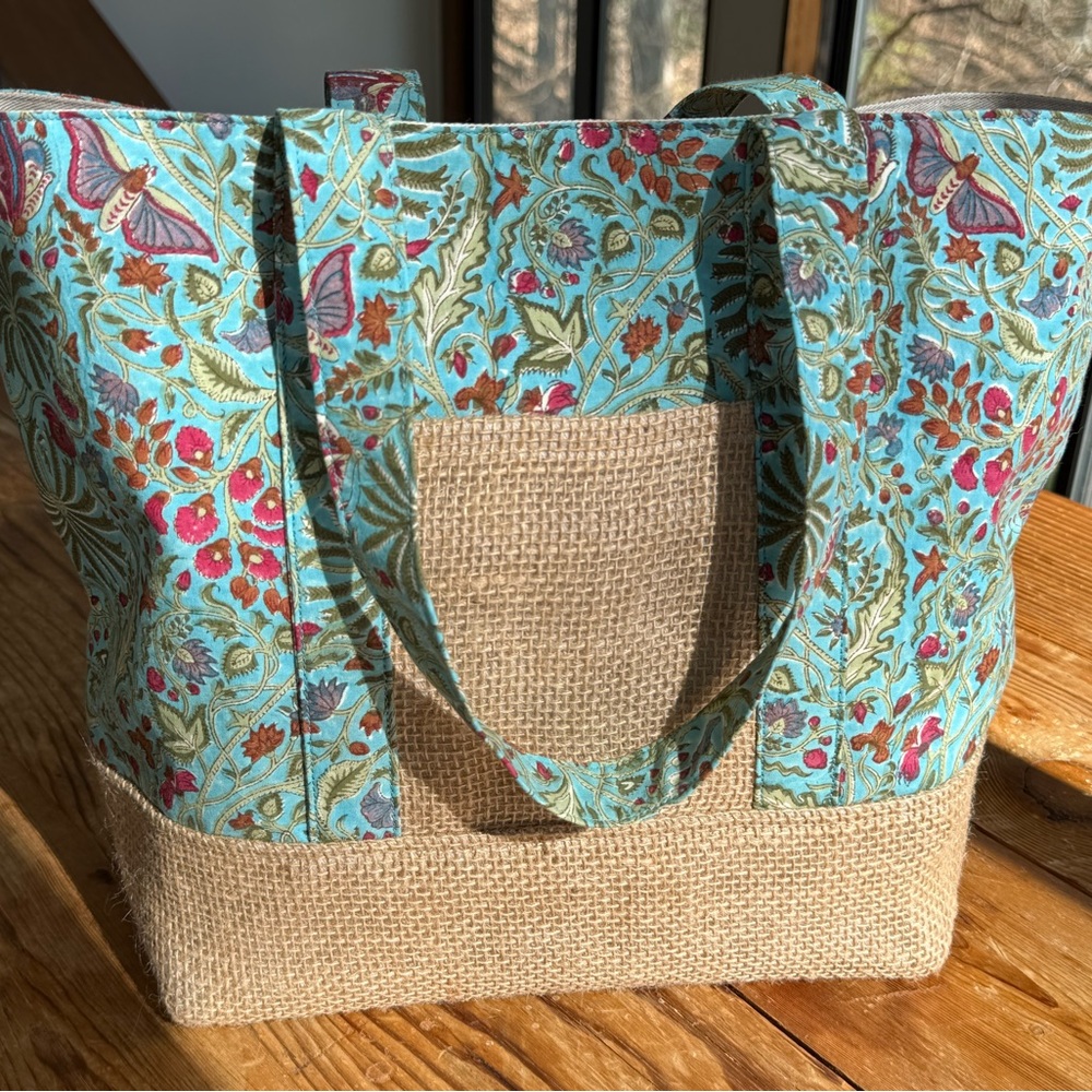 Handmade Floral Turquoise Tote Bag with Matching Pouch - Picture 4 of 11